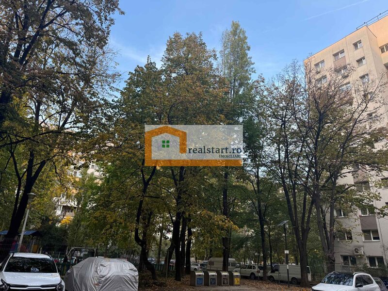 Romancierilor, bloc anvelopat, toate instalatiile noi, 2 lifturi